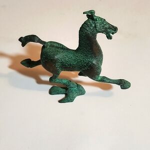 Flying Horse by Franklin Mint 1987, Tawain. 5x2x4 inches.